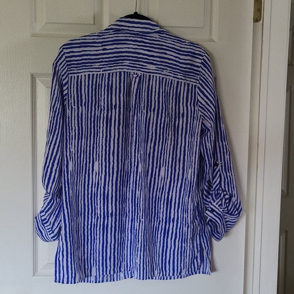 Ladies blouse - Picture 3 of 3